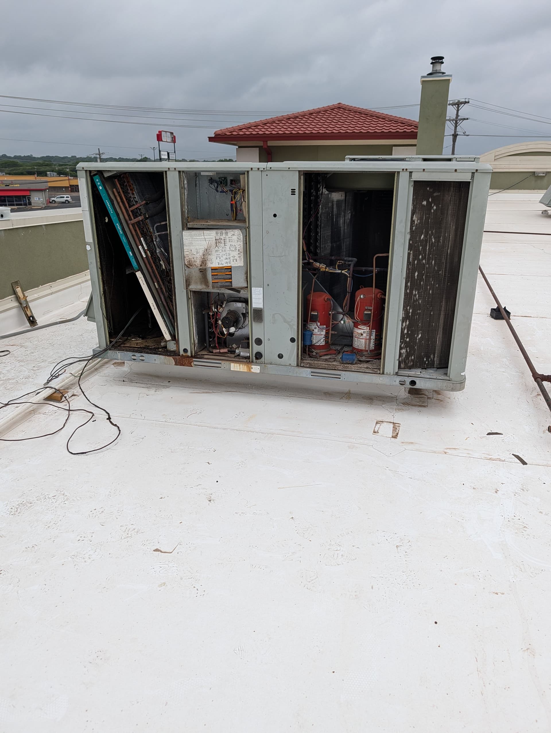 Gallery photos for Commercial Rooftop Unit Replacement Done the Right Way: Image #8