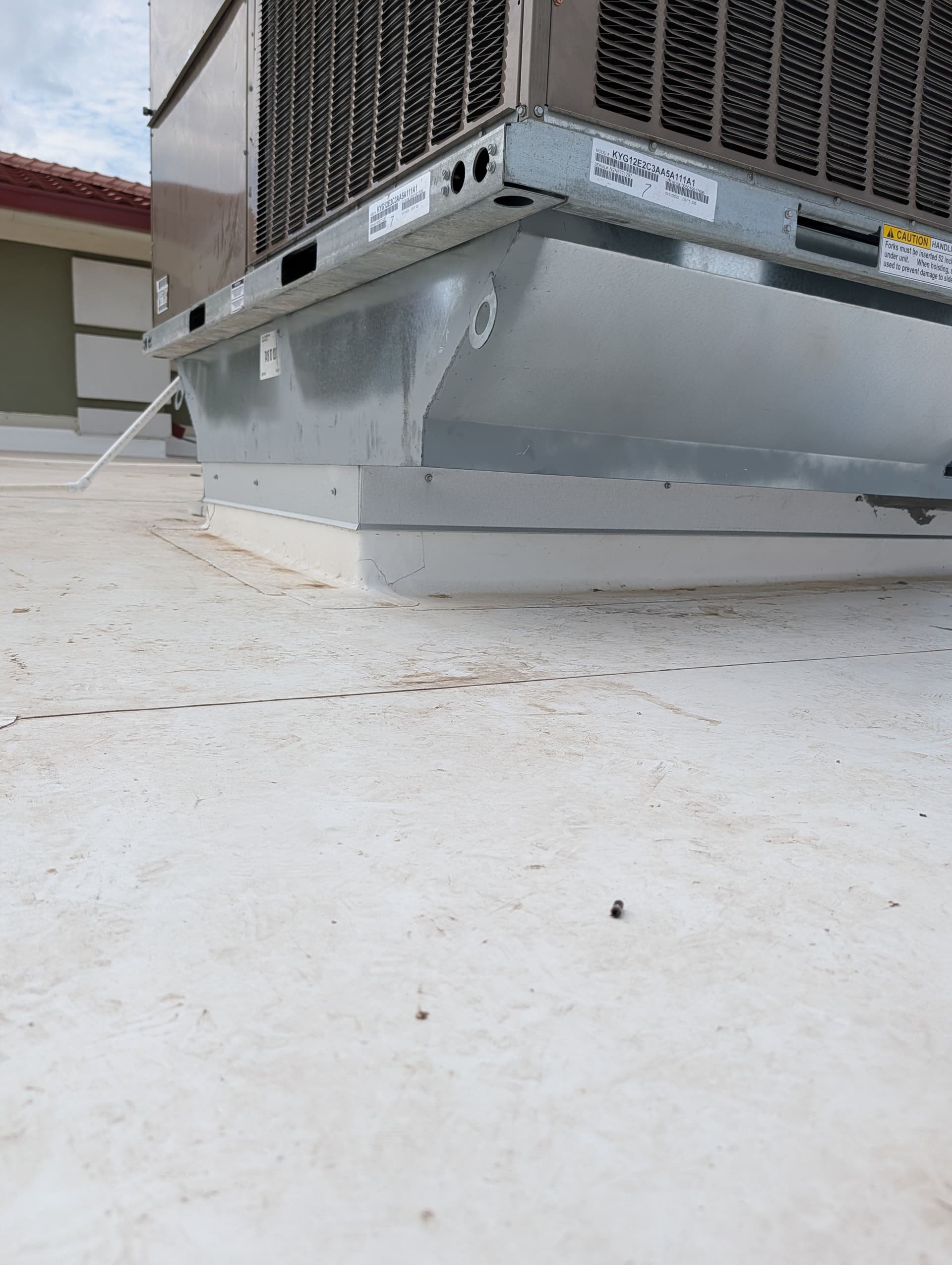Commercial Rooftop Unit Replacement Done the Right Way image