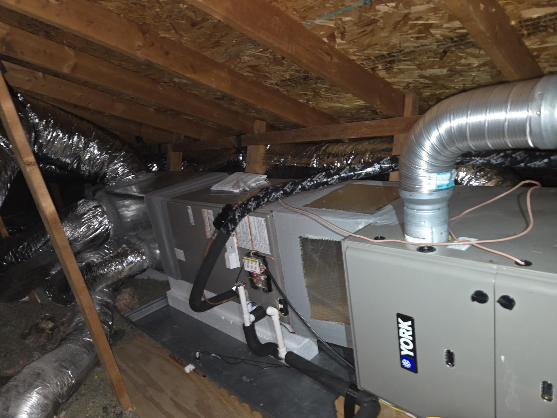 Efficient HVAC Upgrade with 19 SEER Dual Fuel System image