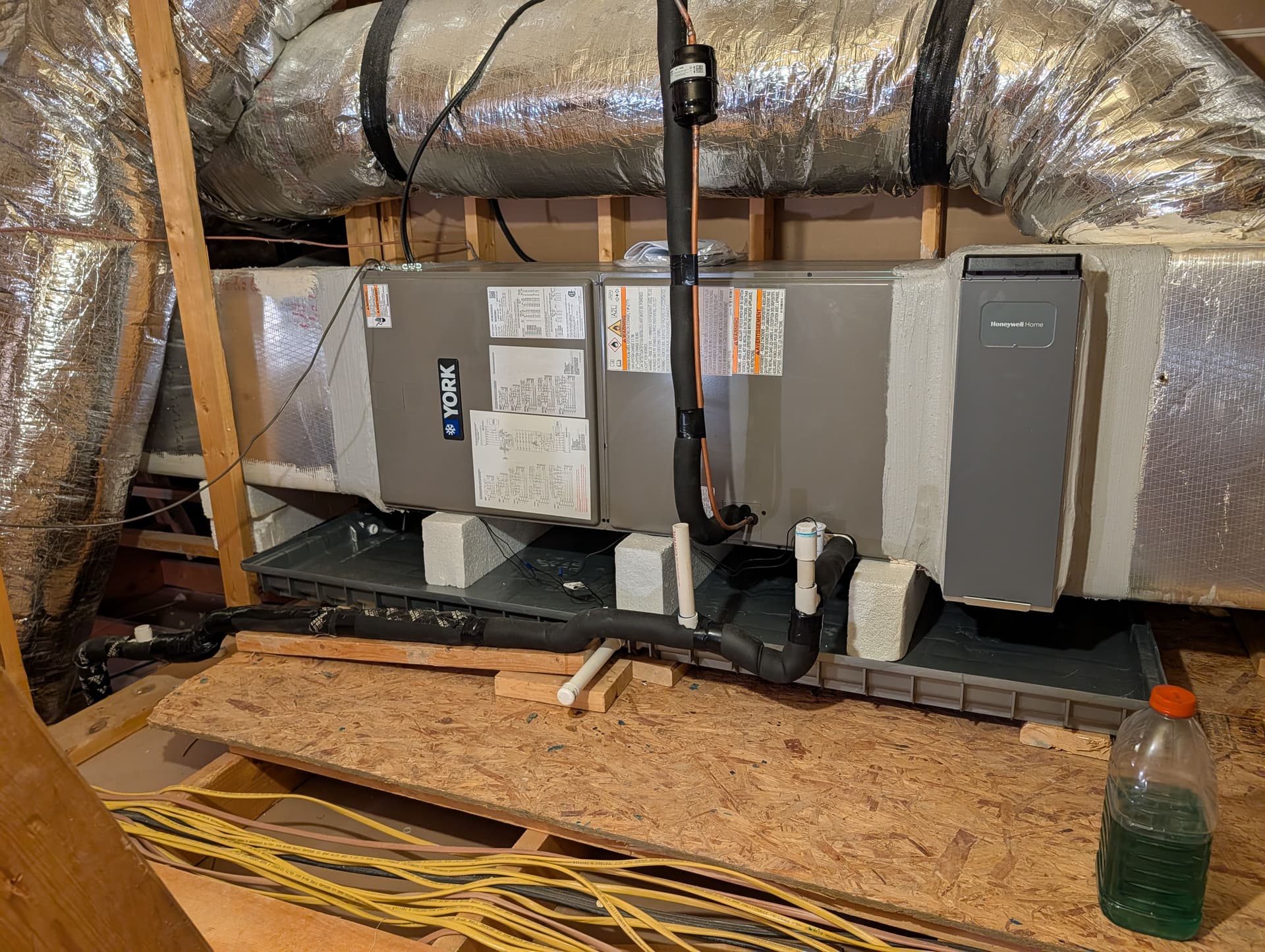 Gallery photos for A Clean A/C Installation Done the Right Way: Image #2