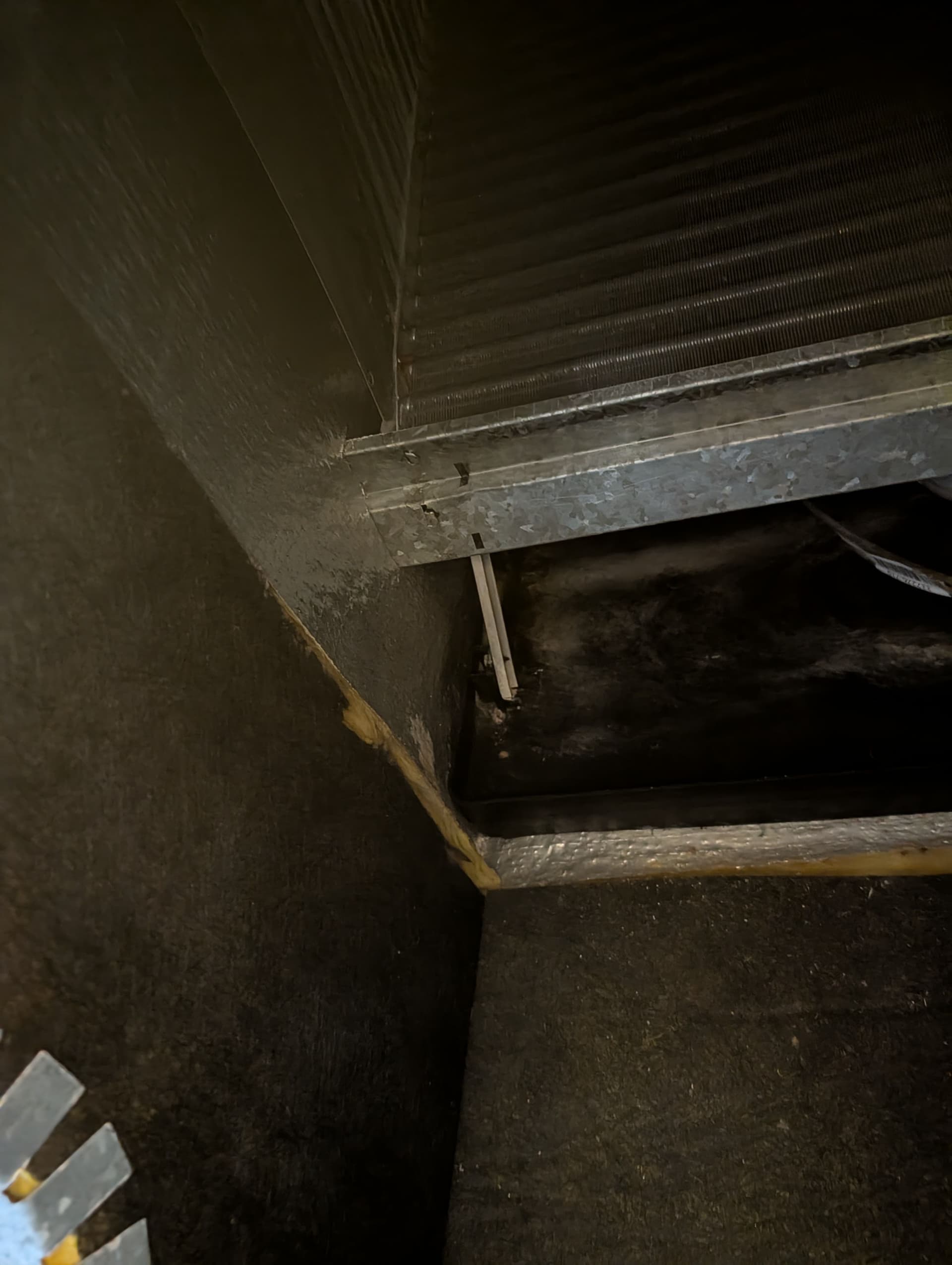 Gallery photos for Loose AC Seams Are Quietly Wrecking Your System: Image #2