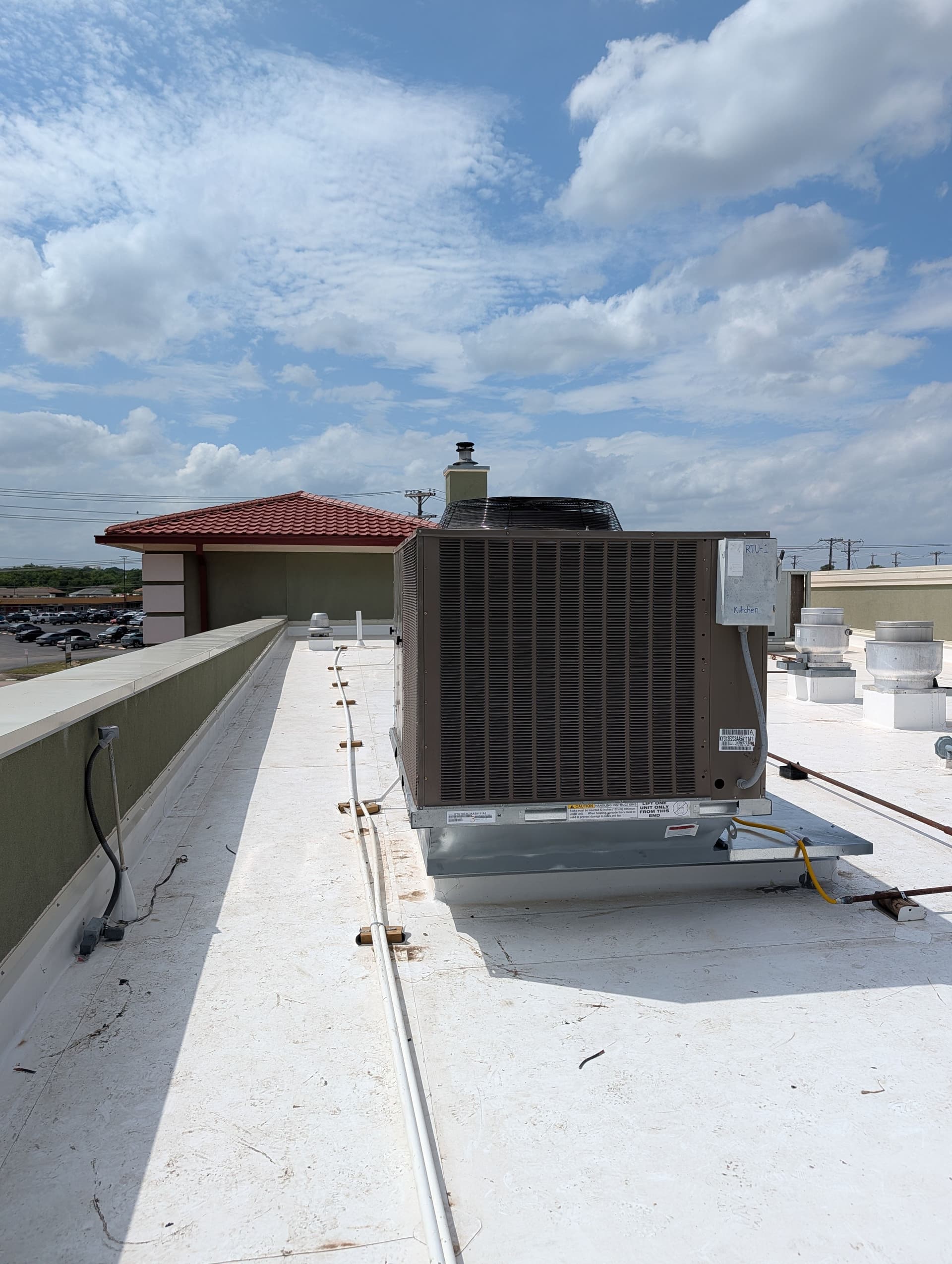 Gallery photos for Old Rooftop Unit Swapped Out for a Reliable York RTU: Image #3