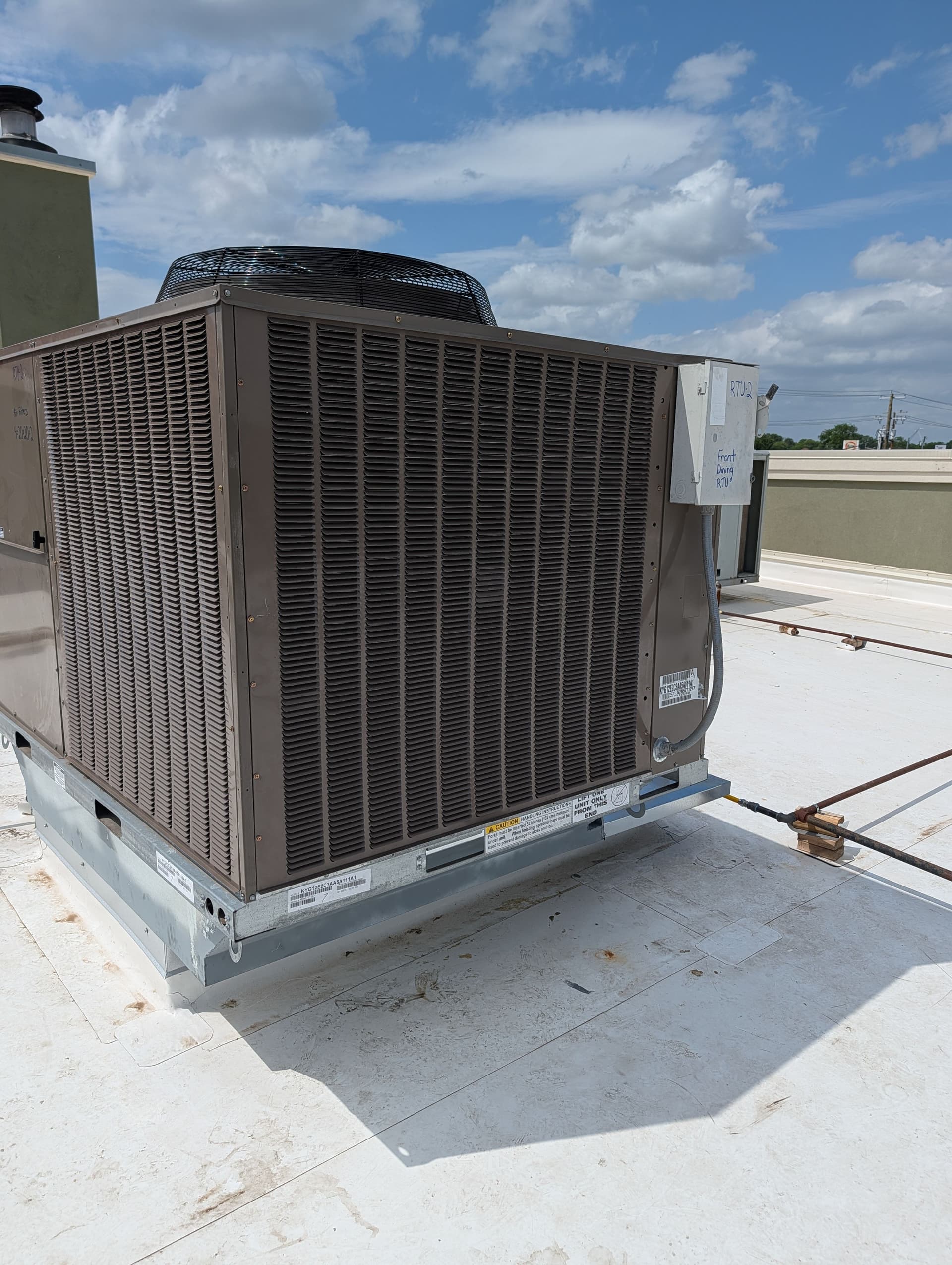 Gallery photos for Old Rooftop Unit Swapped Out for a Reliable York RTU: Image #4