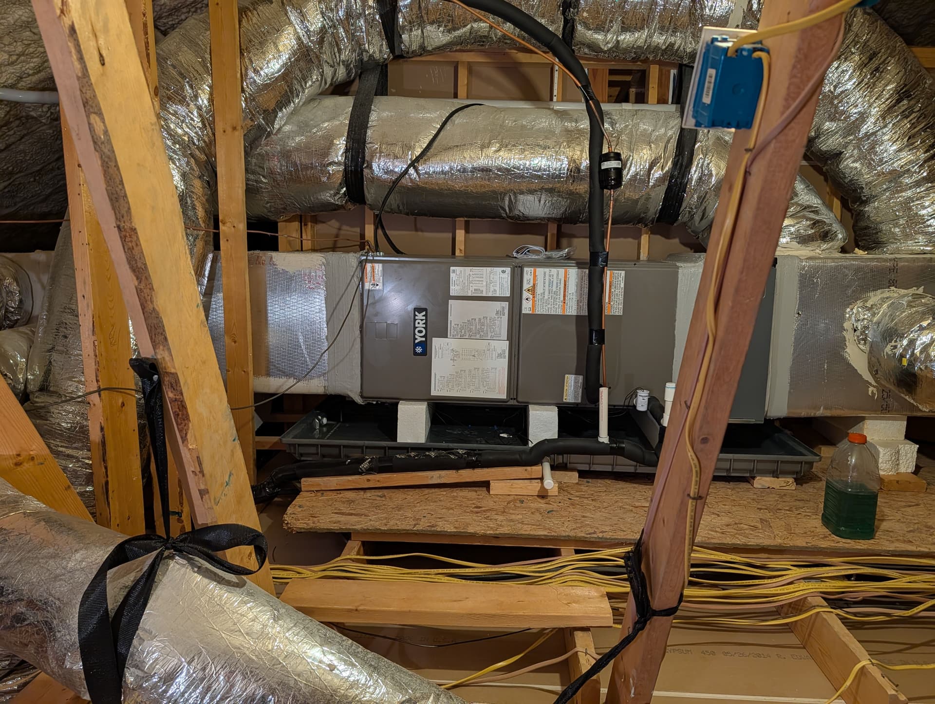 Gallery photos for A Clean A/C Installation Done the Right Way: Image #3