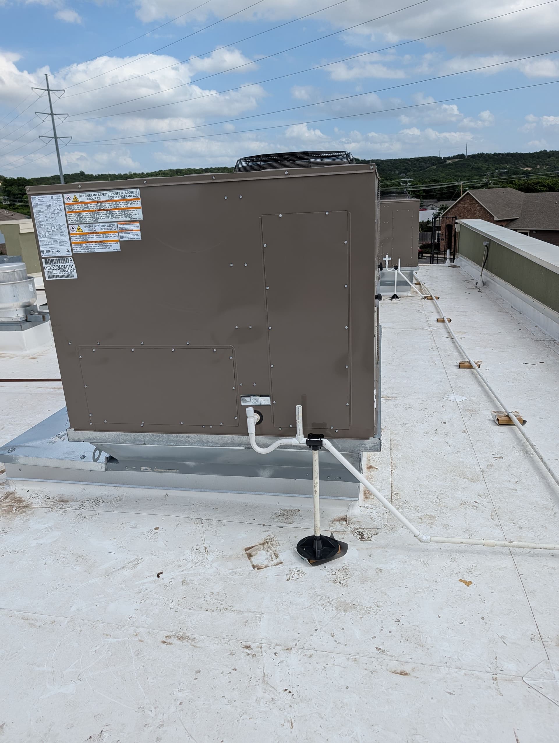 Gallery photos for Rooftop Commercial HVAC Unit Installation Done Right: Image #1