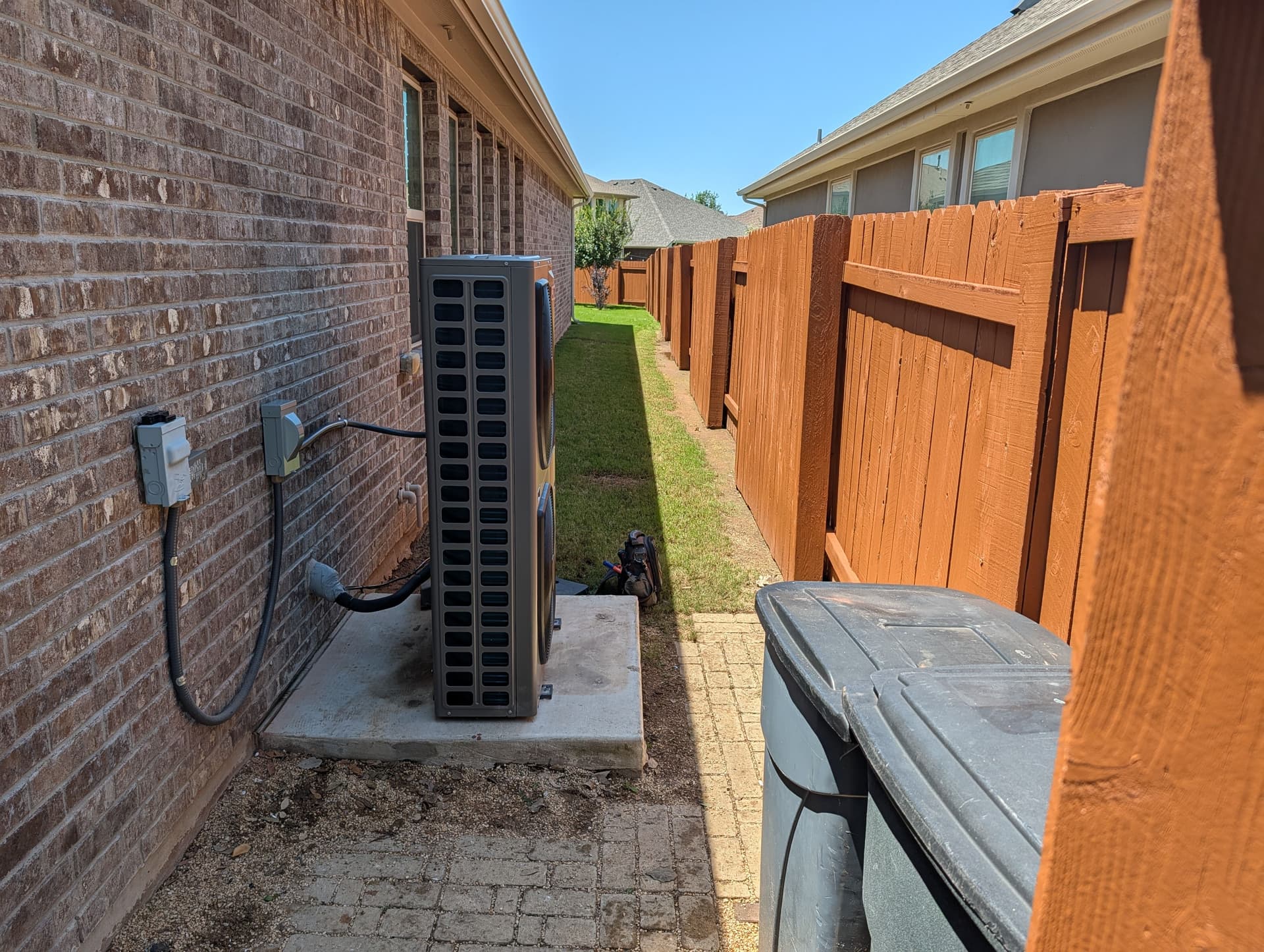 Gallery photos for HVAC Installation in a Tight Space Done Right: Image #1