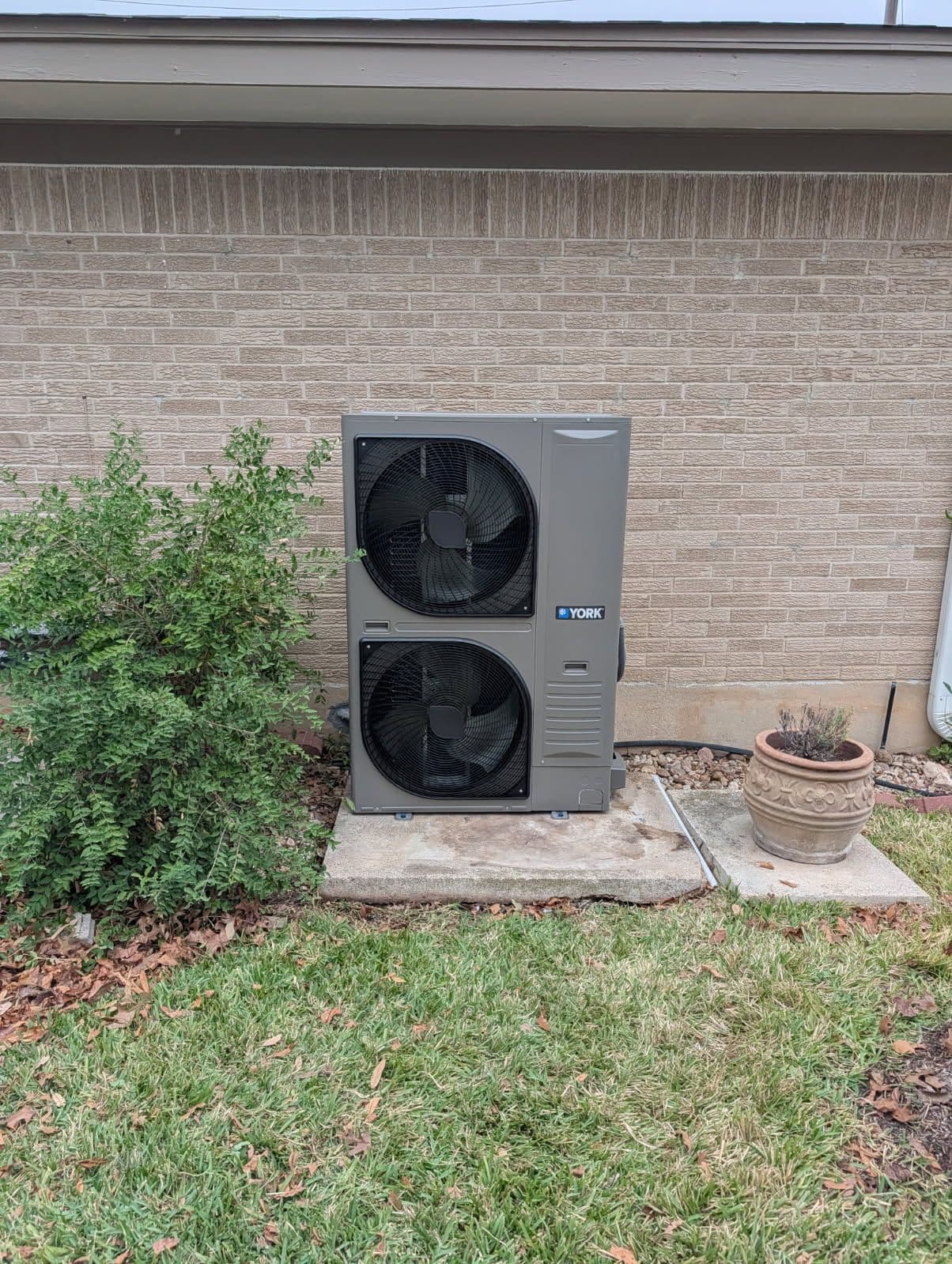 Gallery photos for Reliable York HH8 Heating System Installation in Georgetown: Image #2